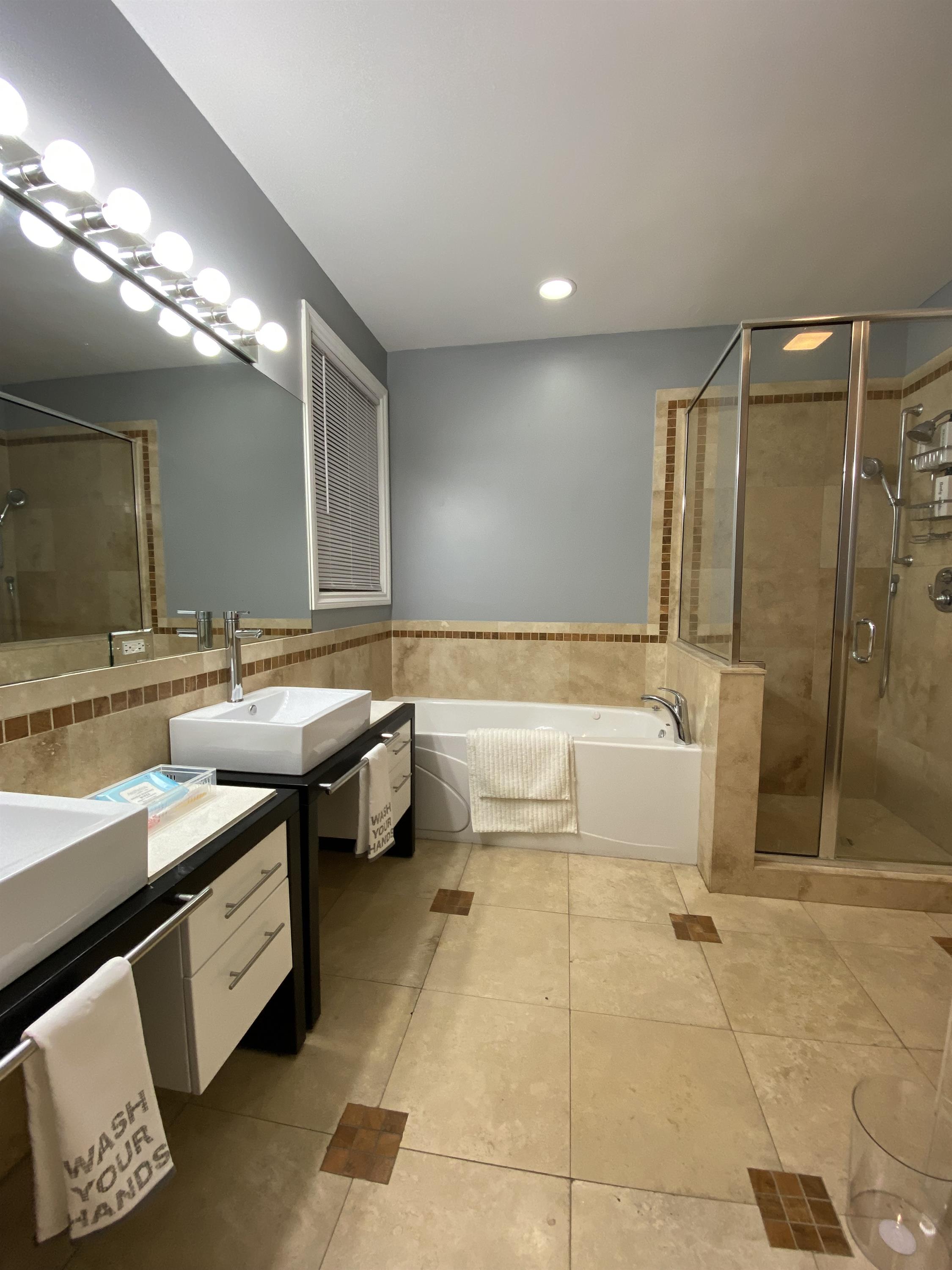 425 East 42nd Street - 2